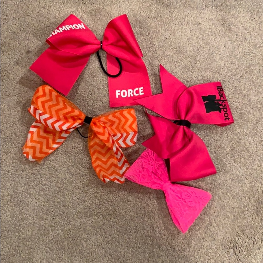Bows! - image 1